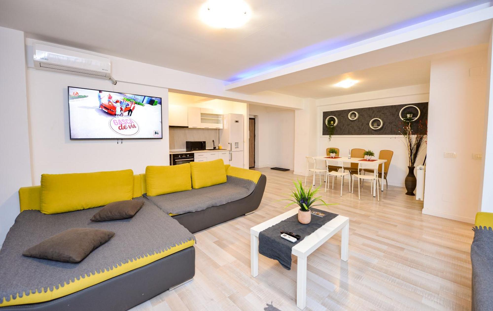 Center With Terrace Apartment