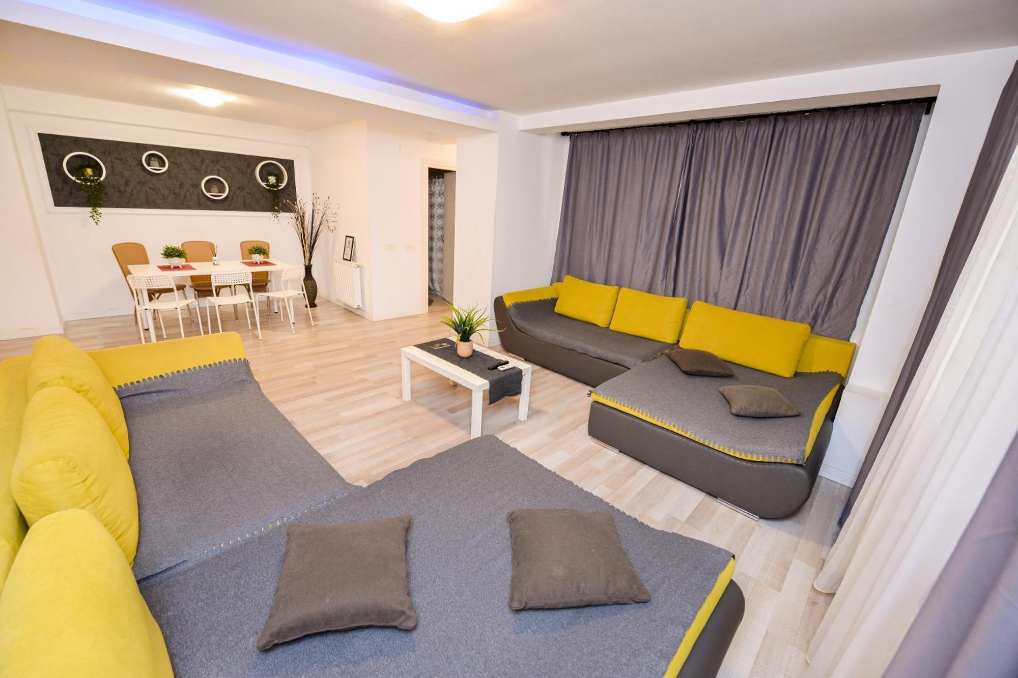 Center With Terrace Apartment Bucharest