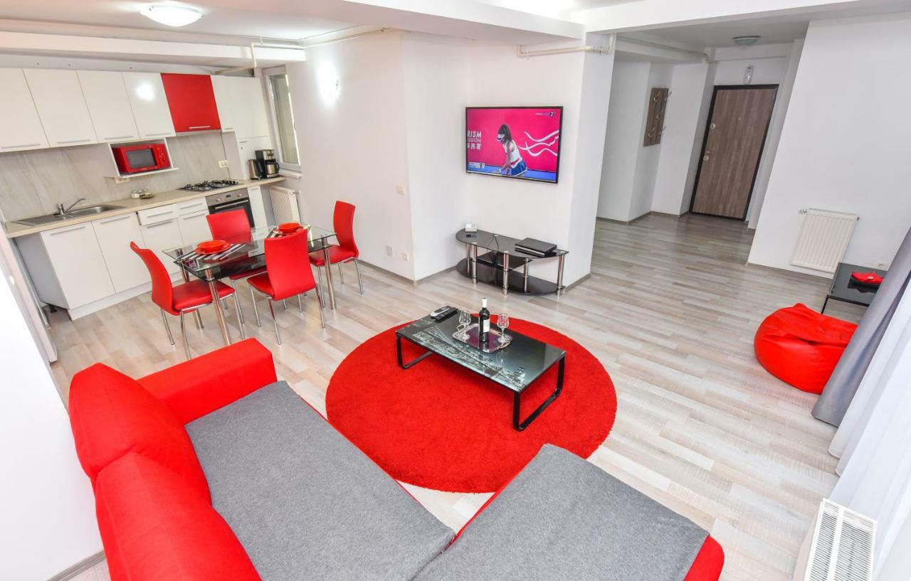 Center With Terrace *