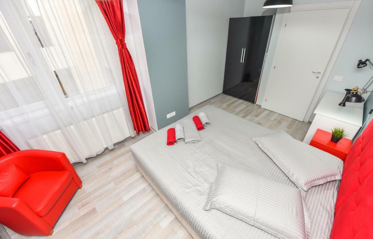 Apartment Center With Terrace