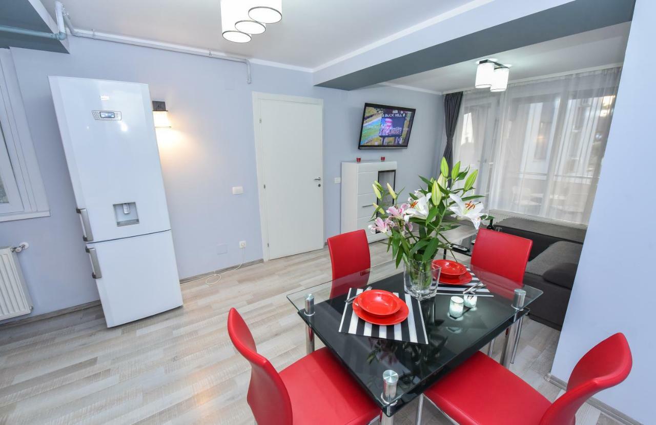 Center With Terrace Apartment