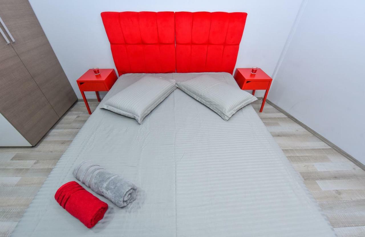 Center With Terrace Apartment Bucharest